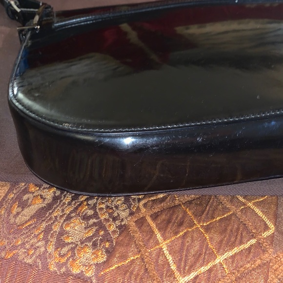 Authentic Gucci patent leather bag - Picture 8 of 16